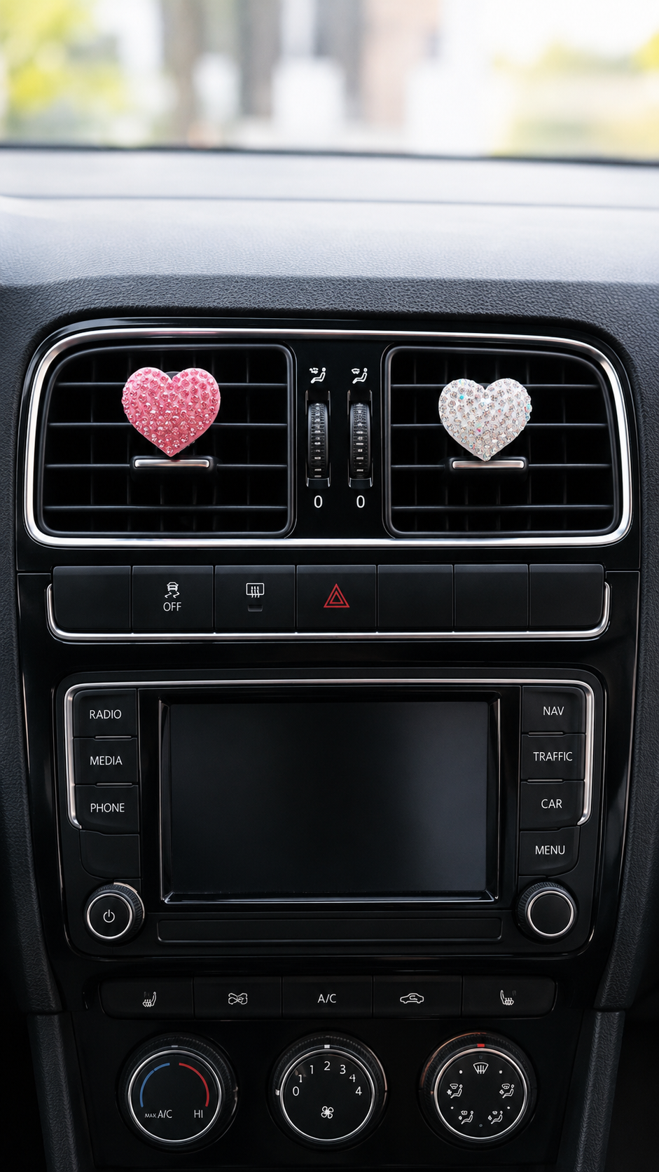 Damond-encrusted Loving Heart Metal Diamonds Car Perfume Diffuser